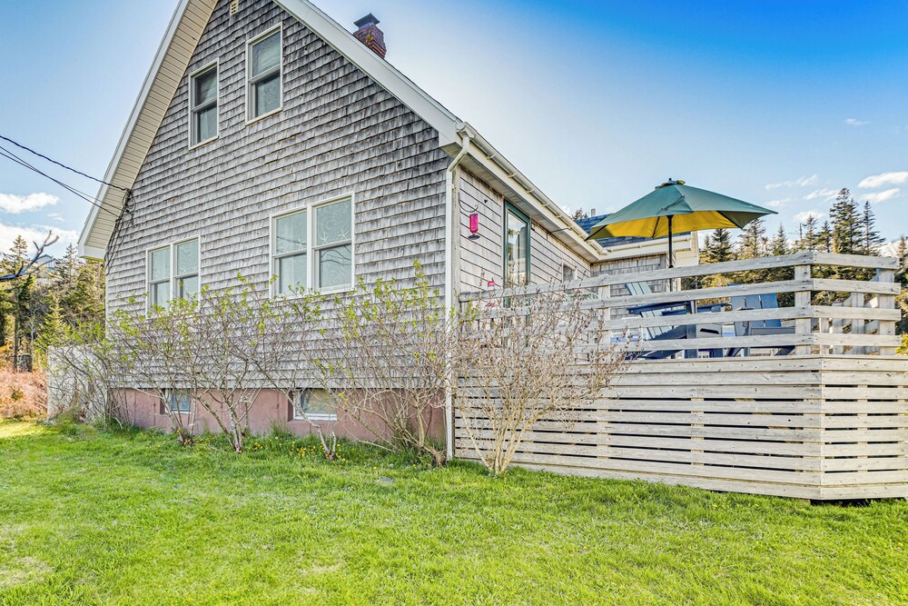 Peaceful Lubec Home w/ Views: Walk to Beach! view 4