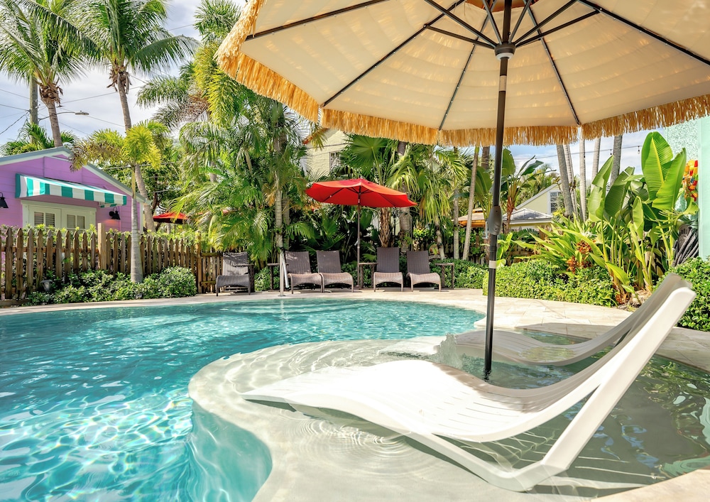 Bahama Breeze Bungalow