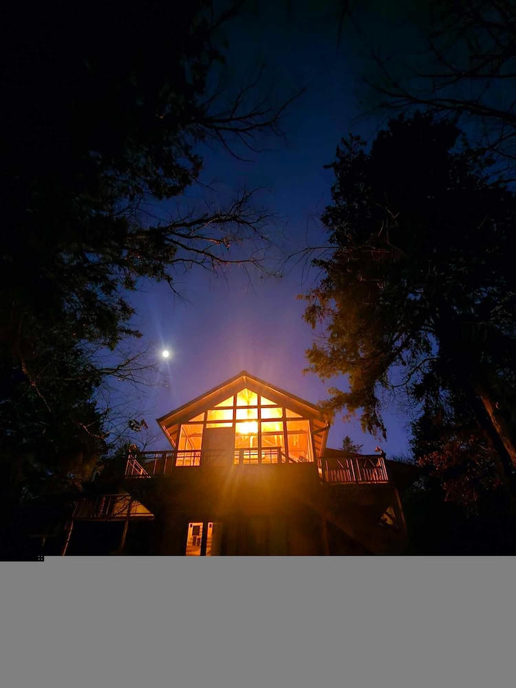 Whispering Hollow in Eureka Springs