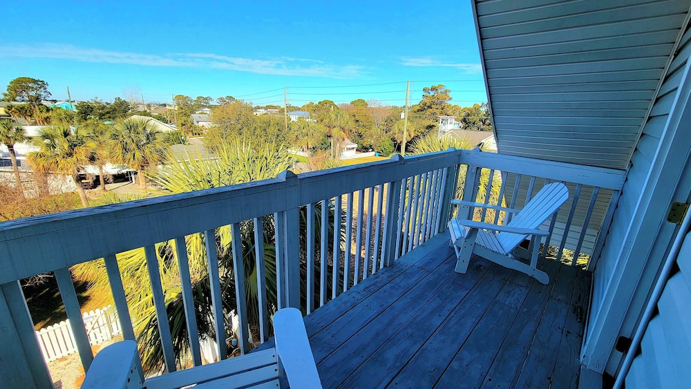 1603 Lovell Avenue Manor by Tybee Vacation Rentals