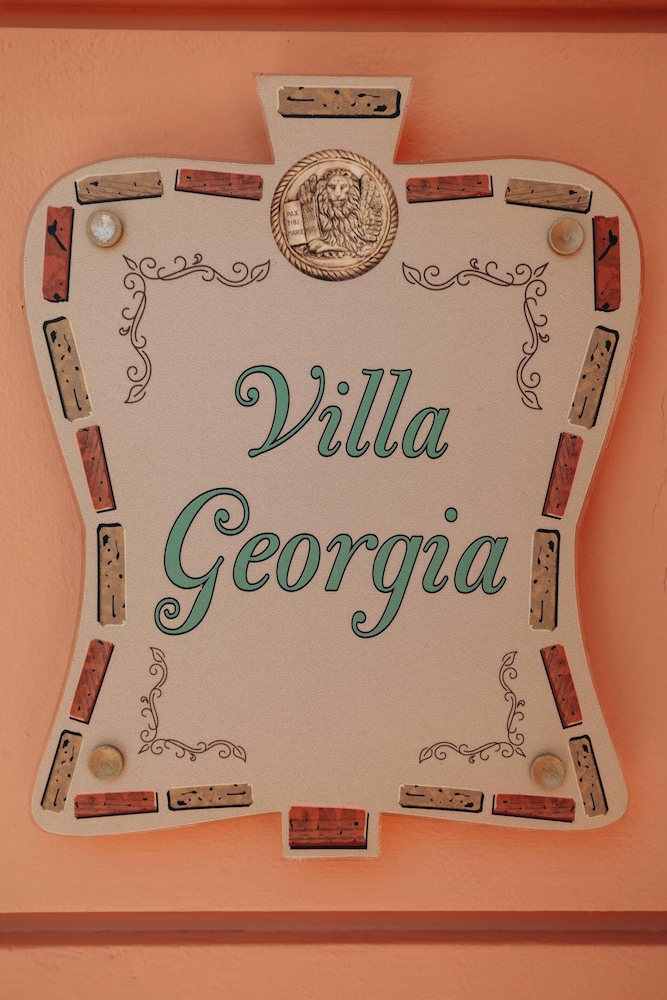 Leone Luxury Villa Georgia