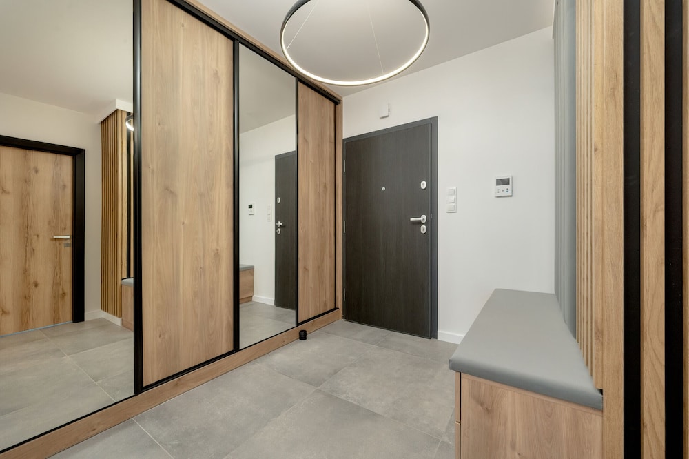 Bright & Peaceful Apartment by Renters