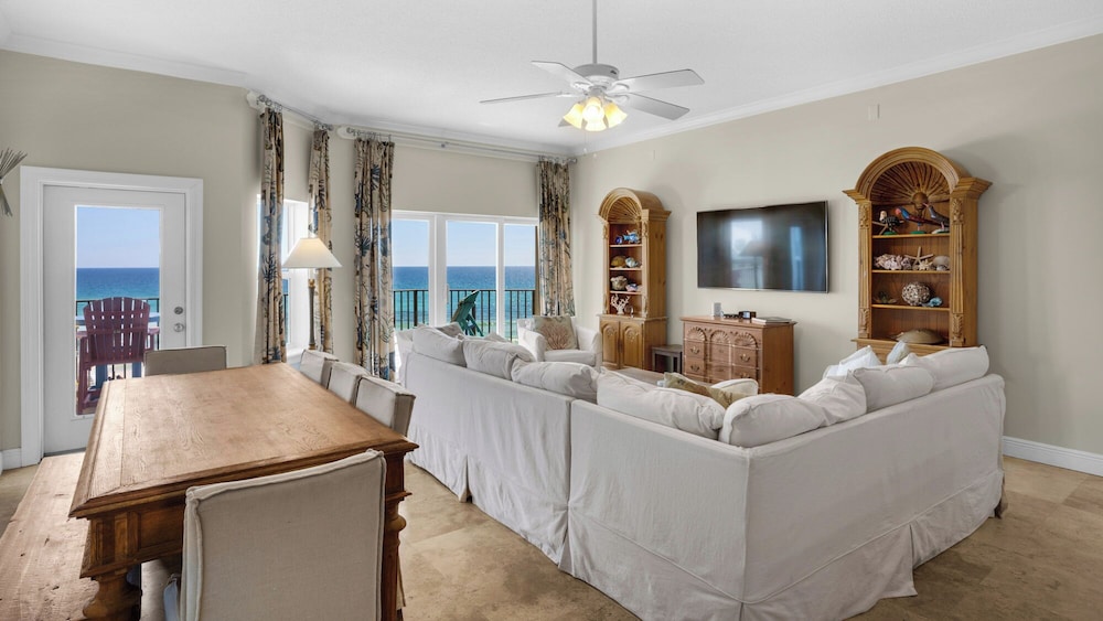 Legacy 303: Beachfront Retreat on 30a!