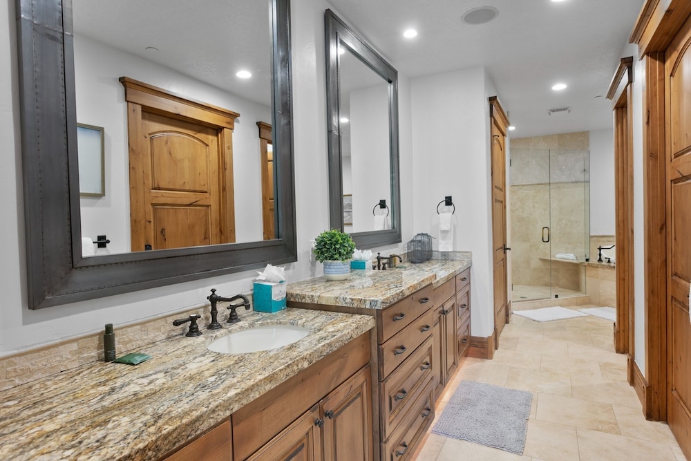 Lookout at Deer Valley Resort - Four Bedroom Residence with Spa #6559 4 Condo
