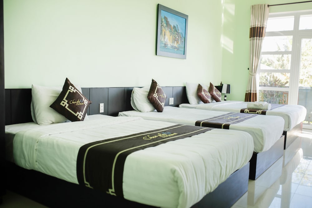 Chau Plus Homestay
