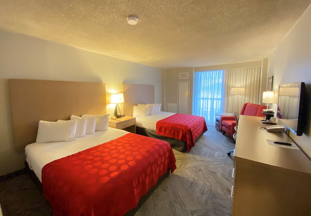 Penticton Lakeside Resort and Conference Centre - Image 5