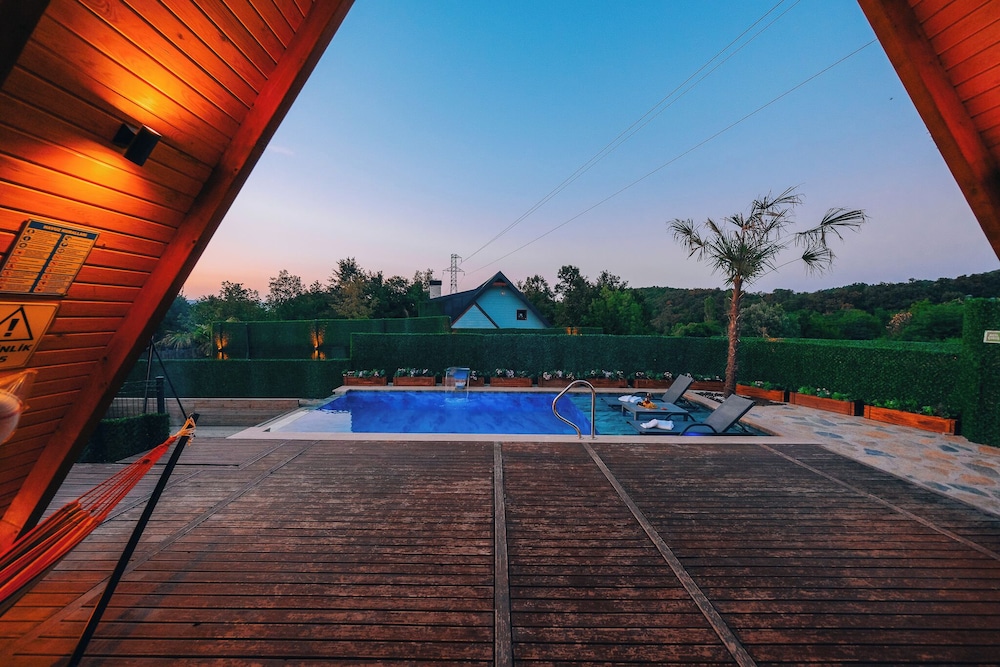 Boz Bungalov view 3