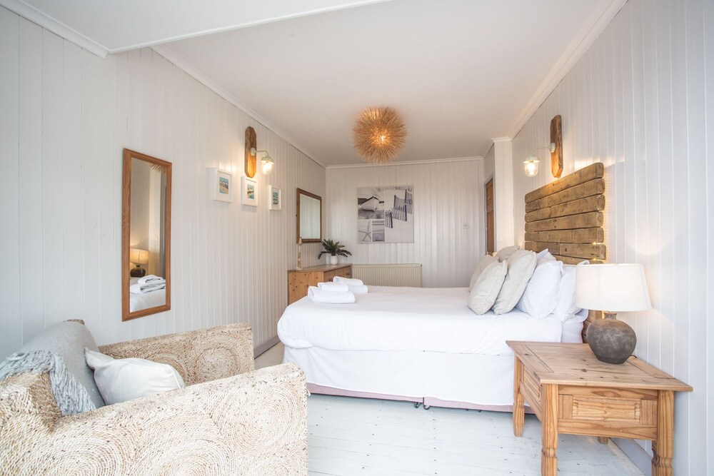 Lusty Glaze Beach Accommodation view 2