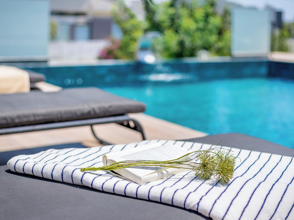 Sanders River Plaza Limassol Apartment