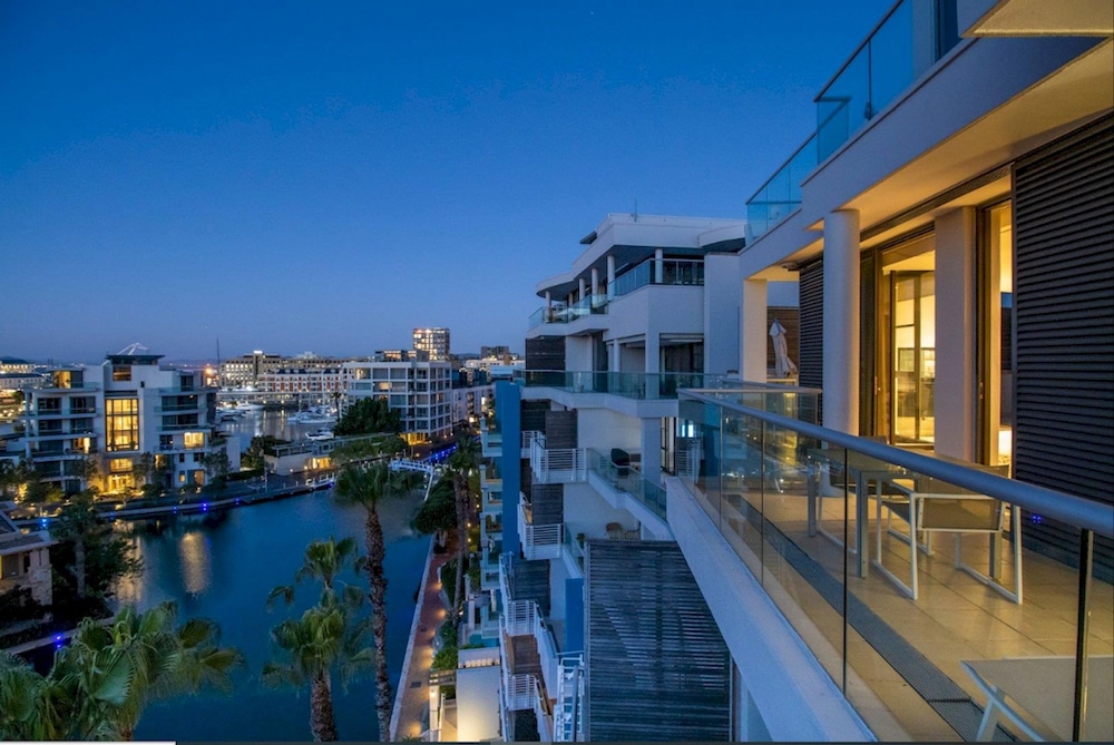 The Canal Three Bedroom Pool Duplex Penthouse - 007