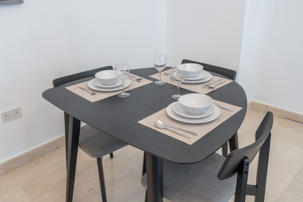 Exceptional and Stunning 1 Bedroom in Dubai Marina