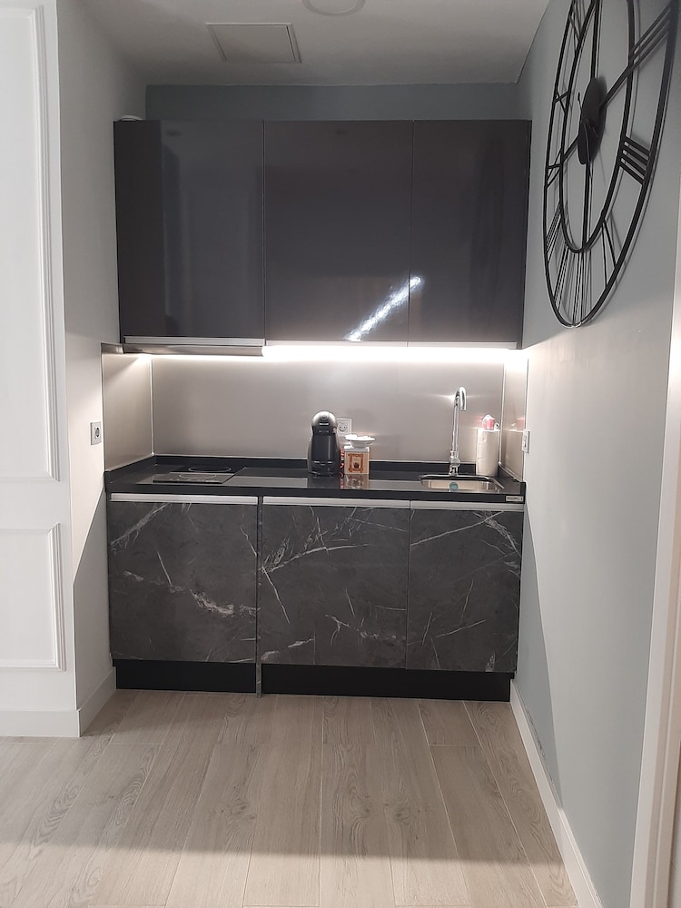 LA SUITE DEL CONDE