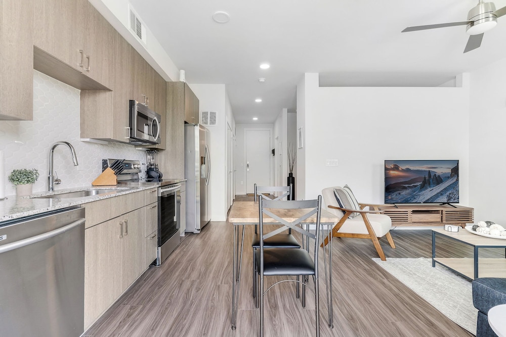 Downtown Modern Bungalow