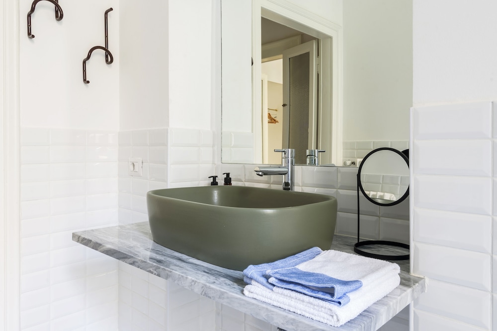 Macchi Master Guest apartment