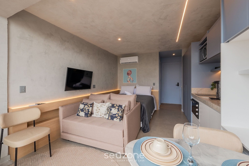 Stay With Style and Convenience in Salvador LIV