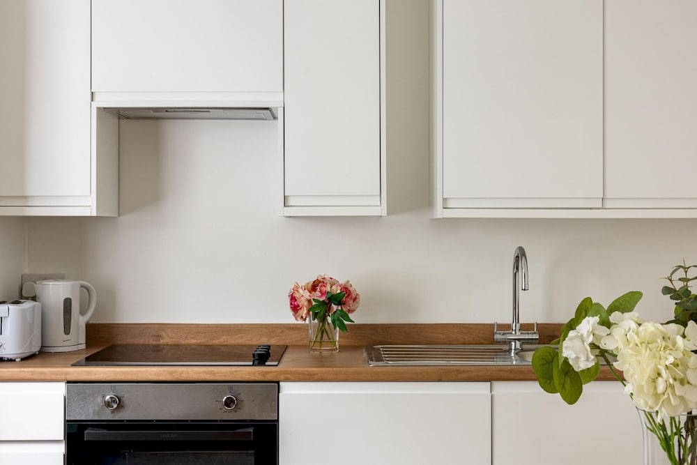Beautiful 1 Bedroom Apartment With a Garden in Fulham