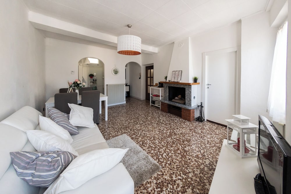 Family Nest on Lake Como by Rent all Como