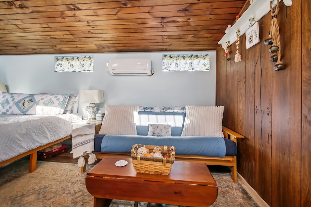 Cozy Tiny Home Retreat On Shenandoah Valley Farm 1 Bedroom Cabin