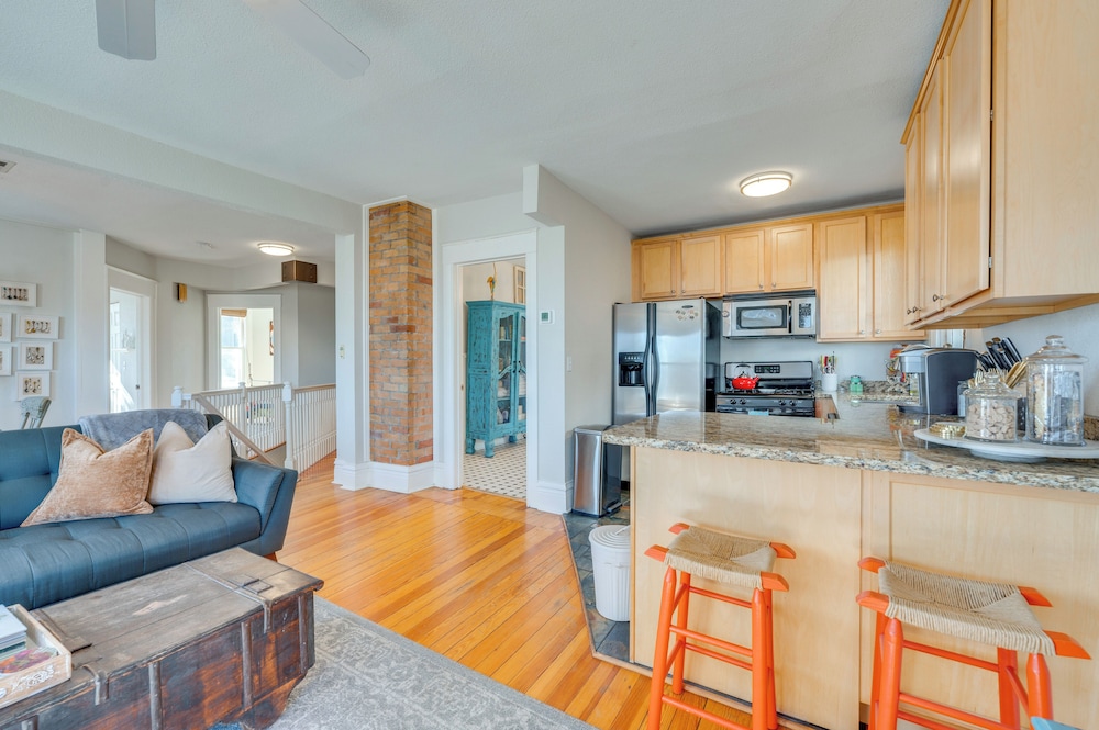 1 Mi to CU Boulder: Condo Near Pearl Street!