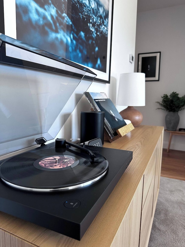 1 Beach House - Award-winning Luxury Smart Home