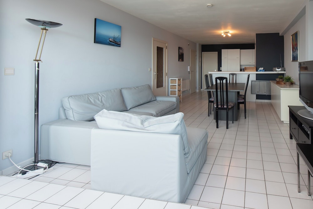Apartment in Middelkerke Near the Beach