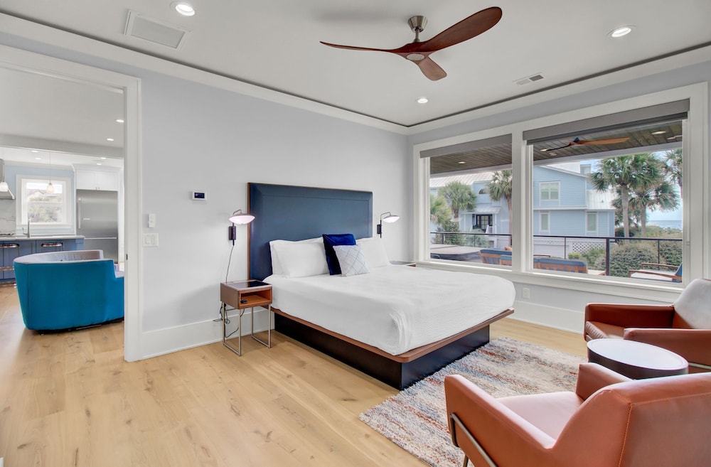 7 Beachwood East by Avantstay Steps to the Beach Ocean Views Hot Tub 7bdr