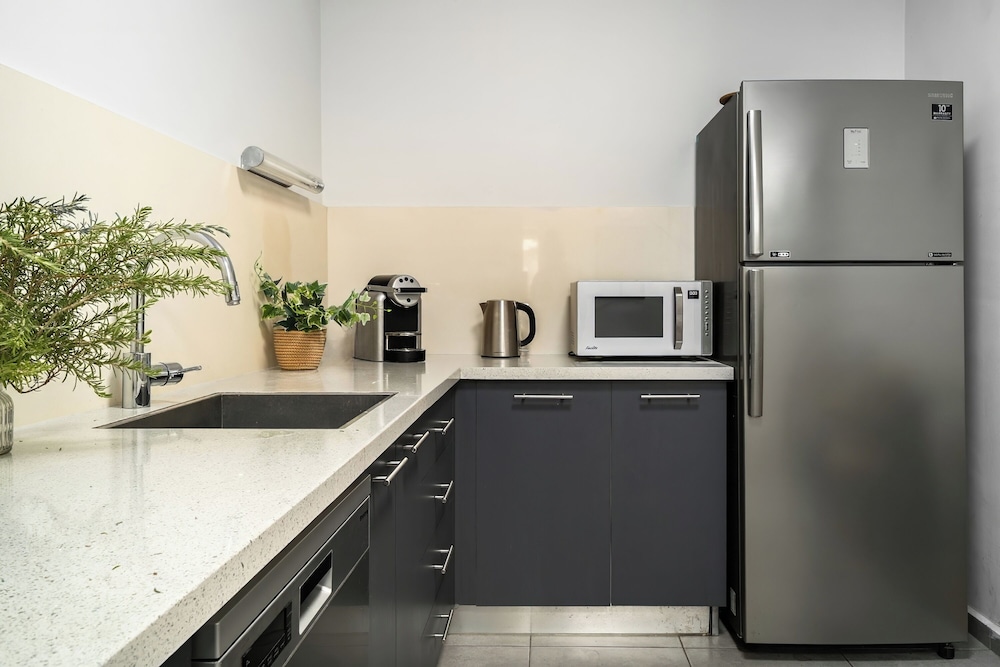 Allenby Urban Living Apartments by Sea N Rent