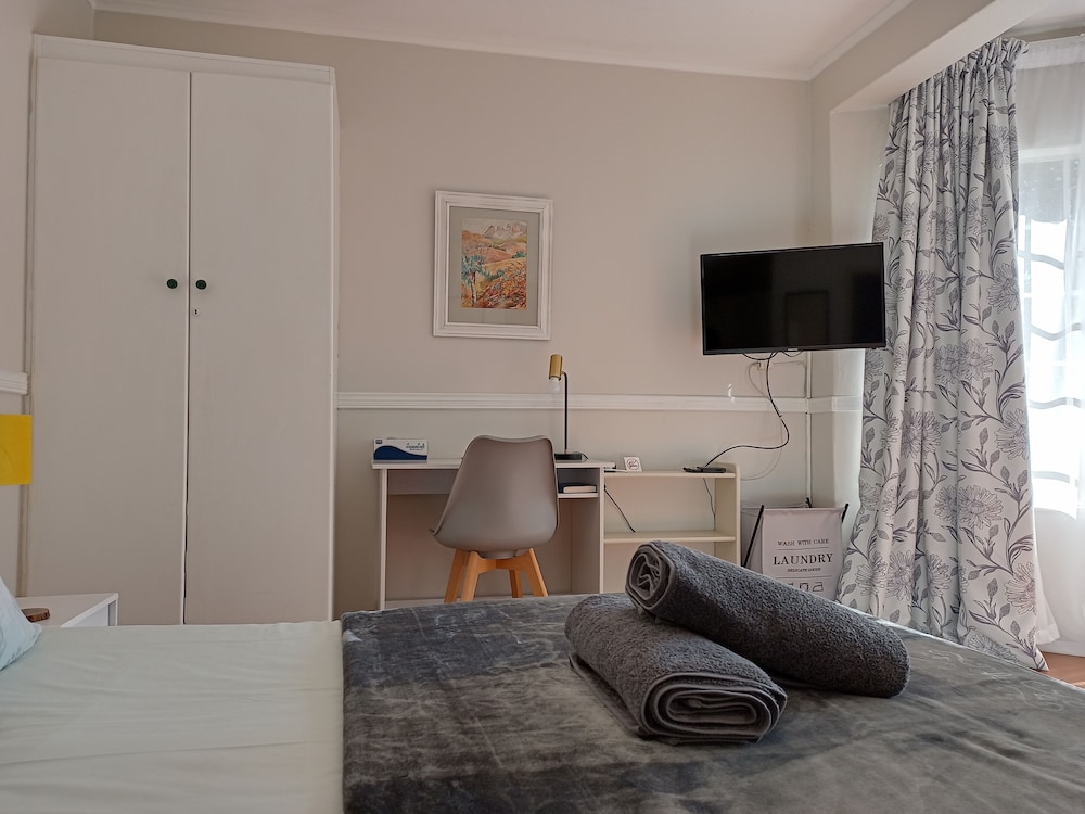 Darrenwood Guest House