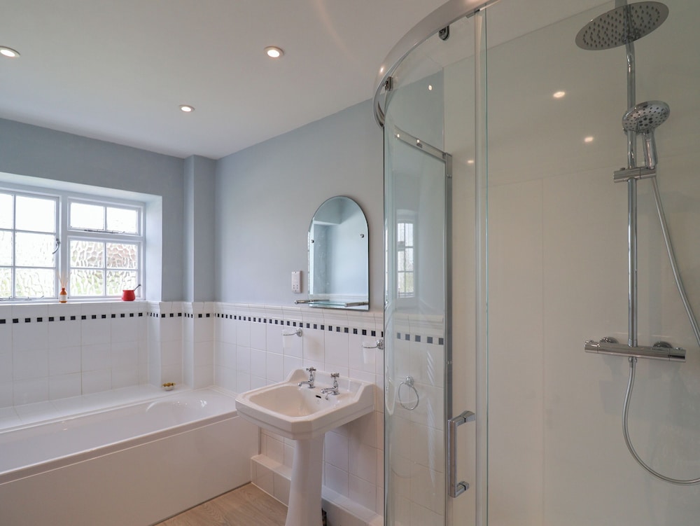 Charmouth Lodge