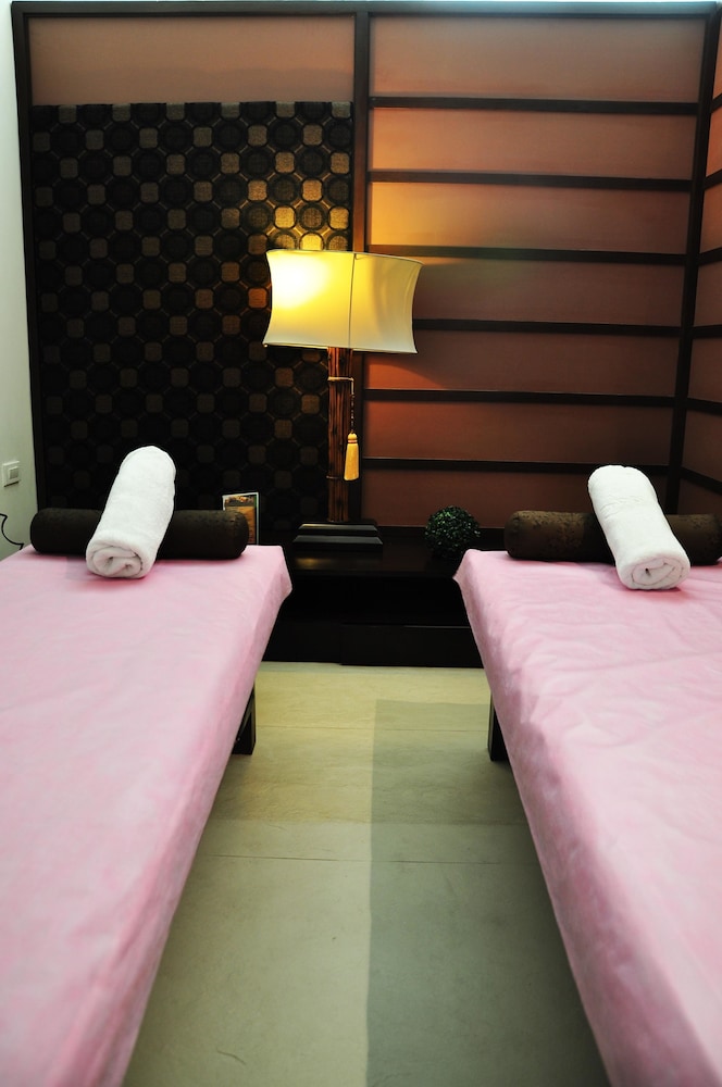 Hotel Kamana Sanctuary Resort and Spa