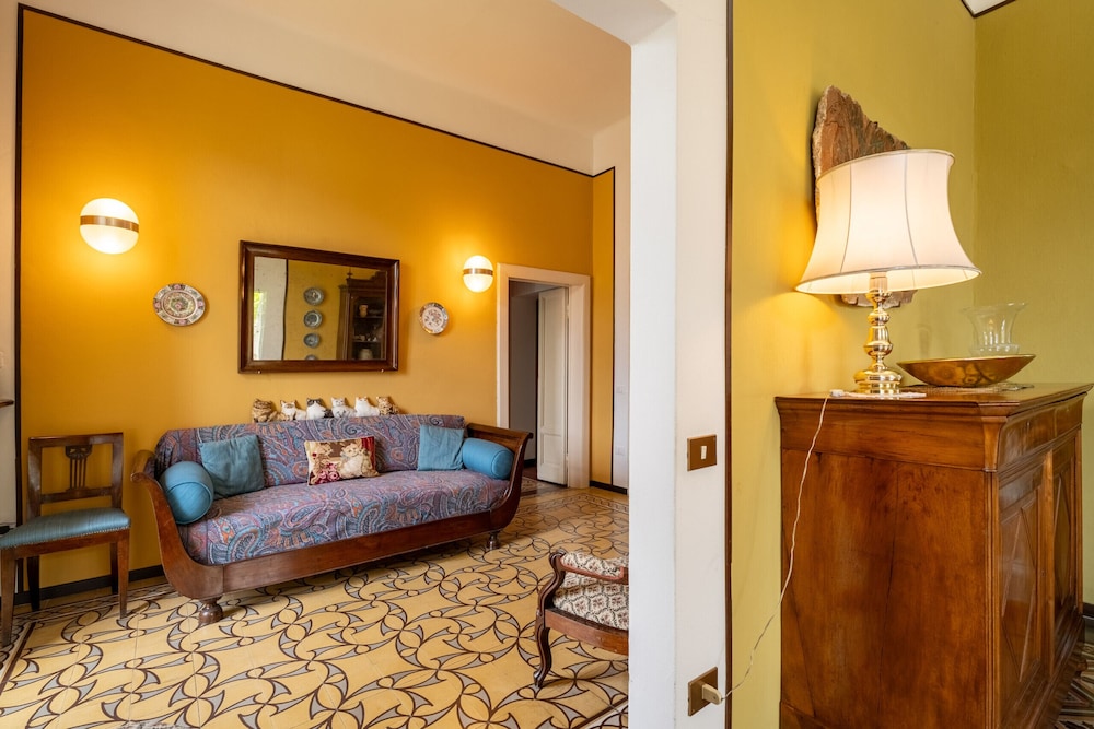 Emilia Gemstone Apartment by Wonderful Italy