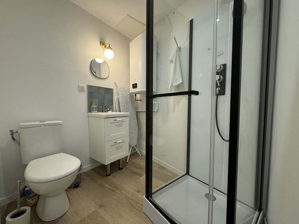 Stylish Stay in Central Le Mans