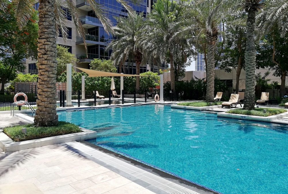 2 Min to Dubai Mall 1 BR