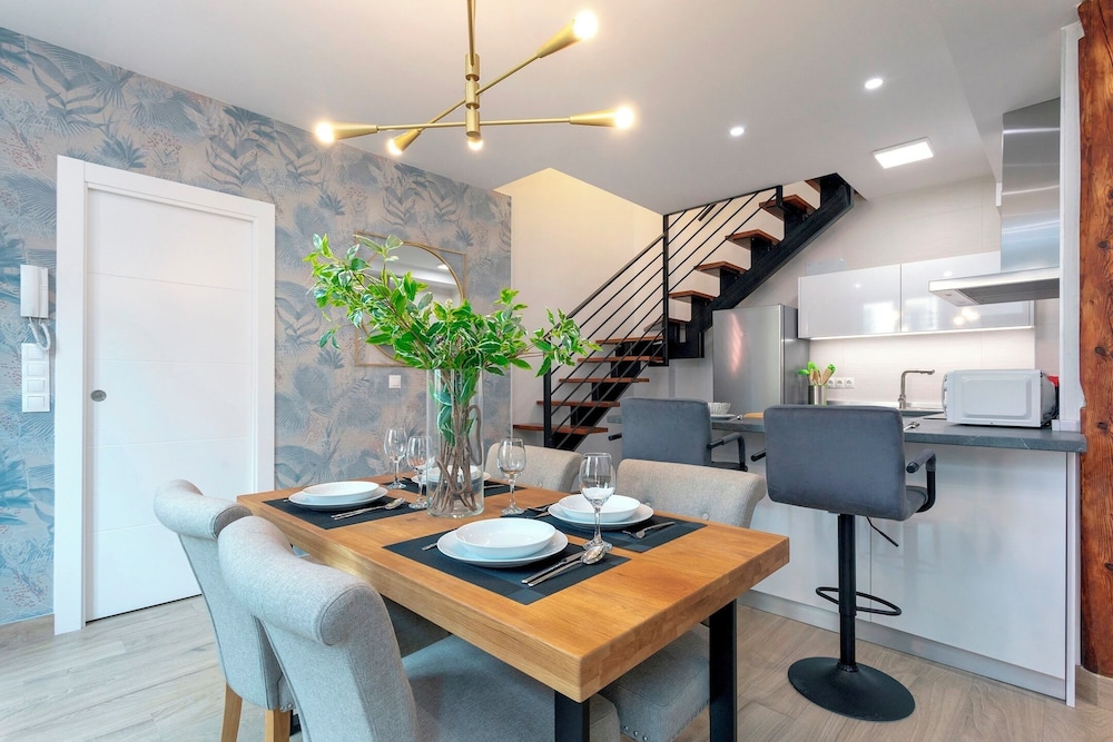 Sophisticated House With Terrace. Plaza del Realejo