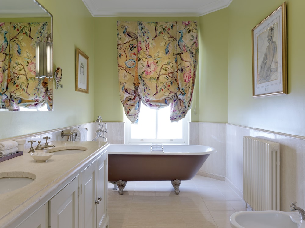 Newbury Vacations - The Vineyard - Property Image 2