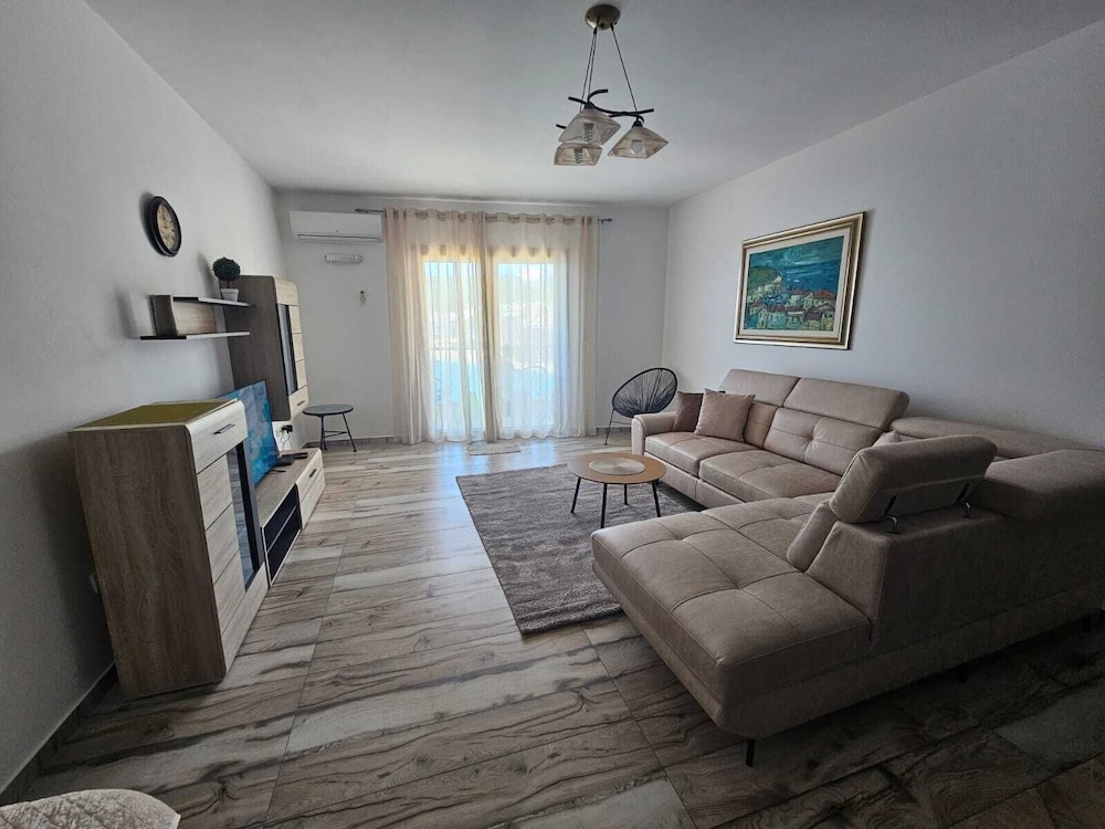 Panoramic Sea View 2BDR Apartment