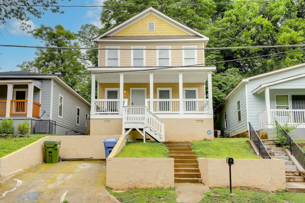 Atlanta Vacations - Spacious Atlanta Home  2 Mi to Downtown! - Property Image 1