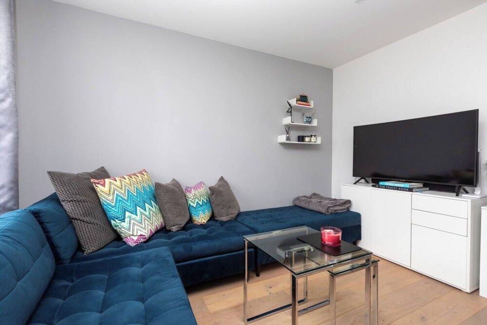 Sleek & Modern 1BD Flat - Angel