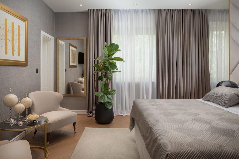 Five Elements Luxury Rooms view 5