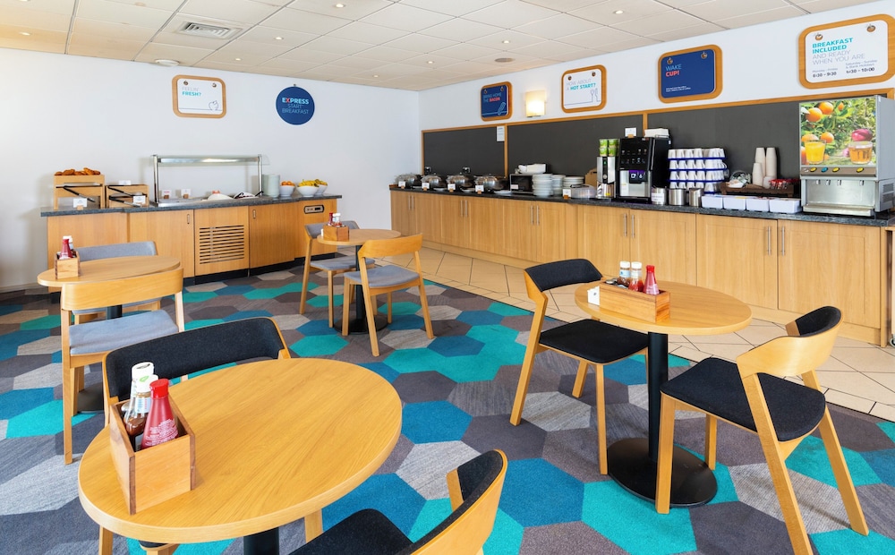 Gloucester Vacations - Holiday Inn Express Gloucester - South, an IHG Hotel - Property Image 8