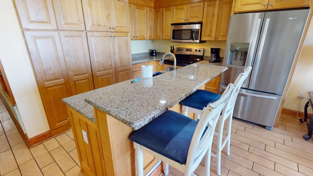 Tybee Beach Club 113 by Tybee Vacation Rentals