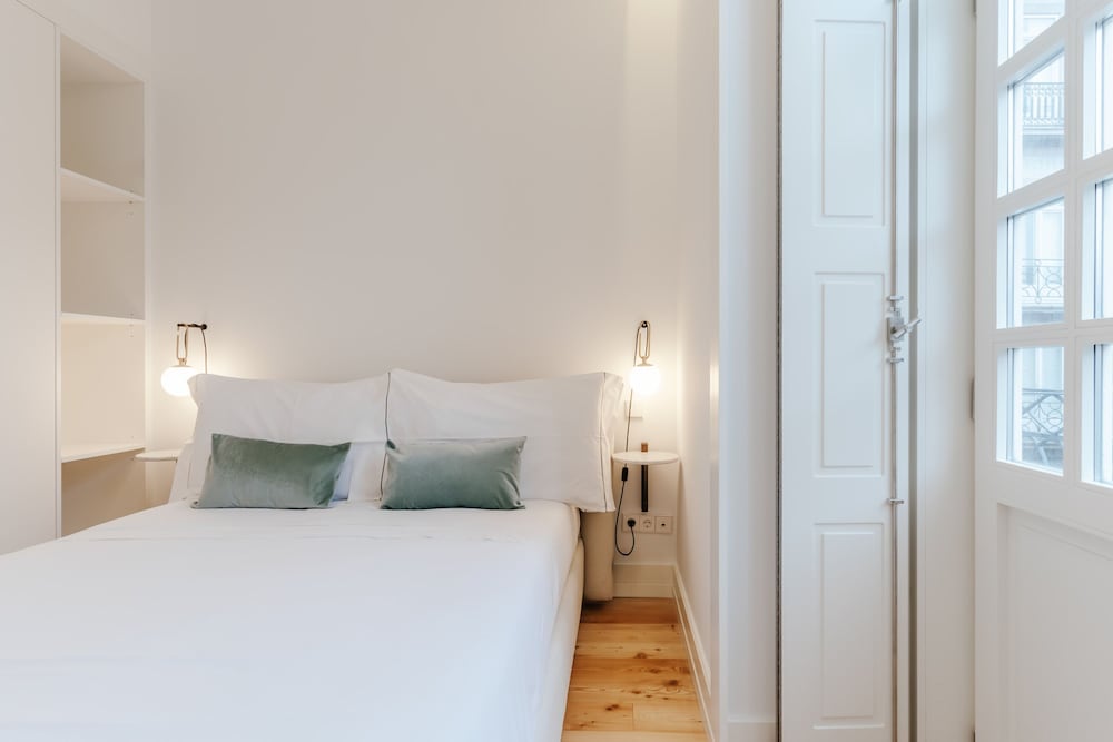 Feel Porto Cl Rigos Charm Flat 2 2