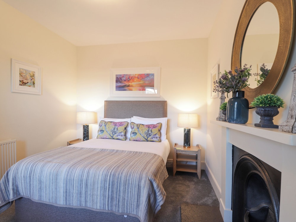Cormack Lodge - Brodie Castle