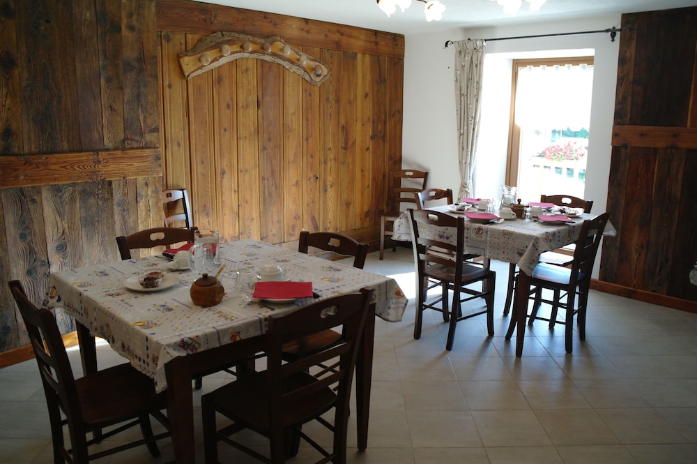Le Vieux Noyer
