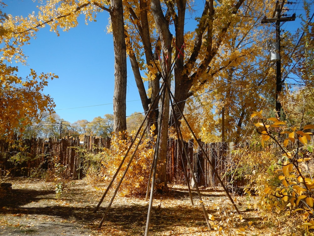 Burch Street Casitas Hotel Taos