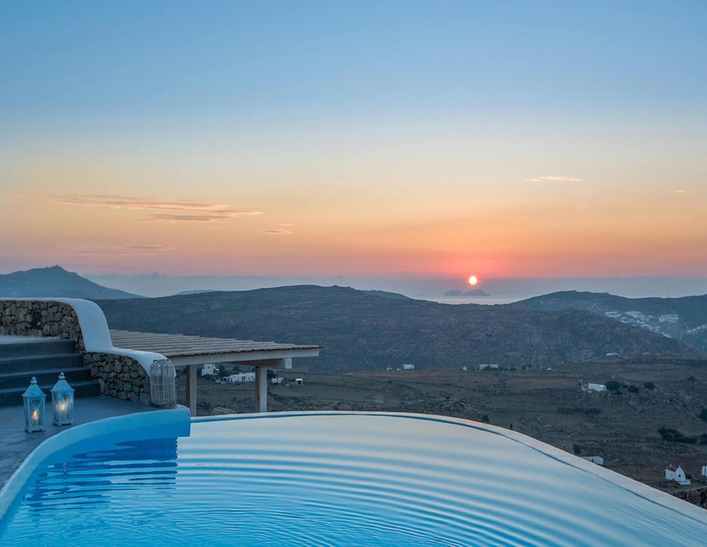 Elegant Villa With View