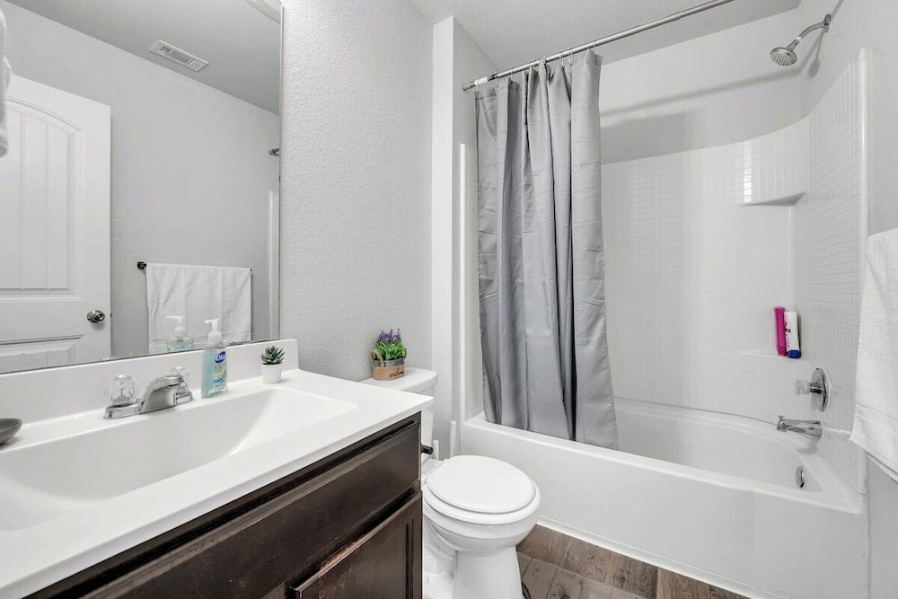 @ Marbella Lane - Polished 3BR Home in Austin TX