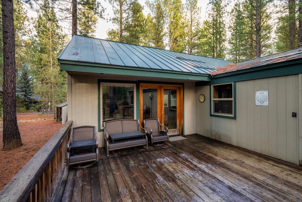 NEW Winter Retreat at Black Butte Ranch