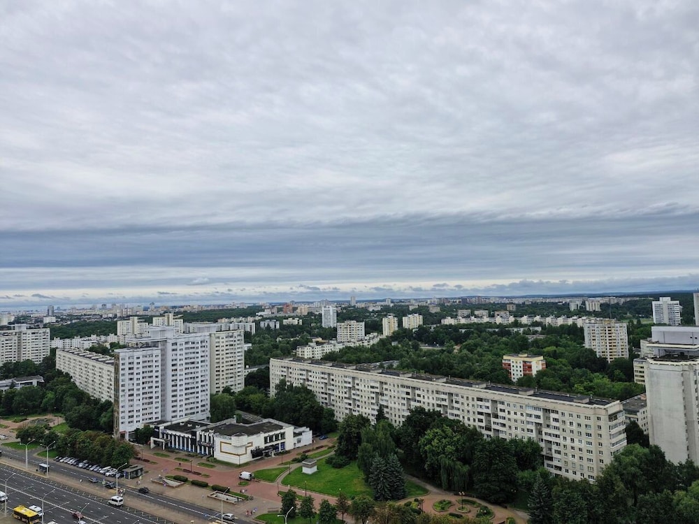 3-room apt with view of National Library