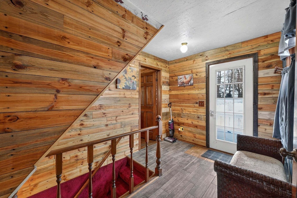 Rustic Shadows 5 Bedroom Cabin